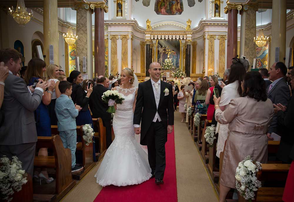 St Peters Italian church wedding image 2