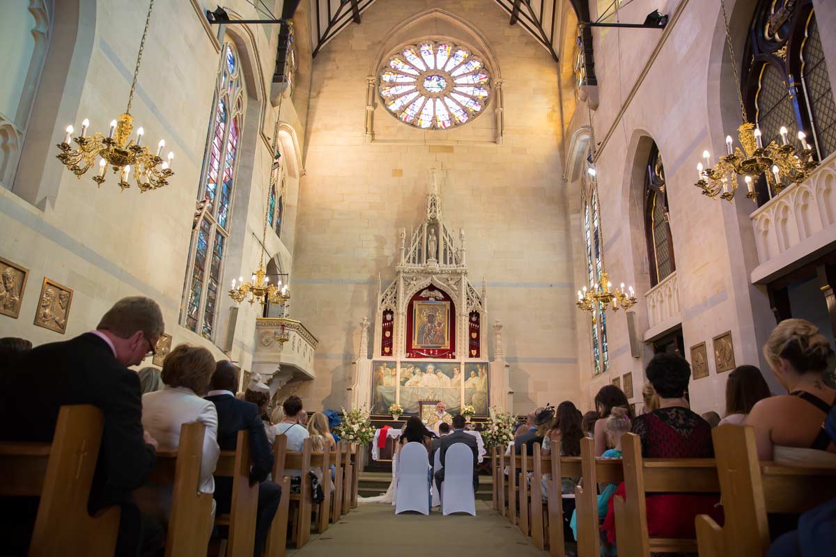Islington_church_wedding_interior_shot