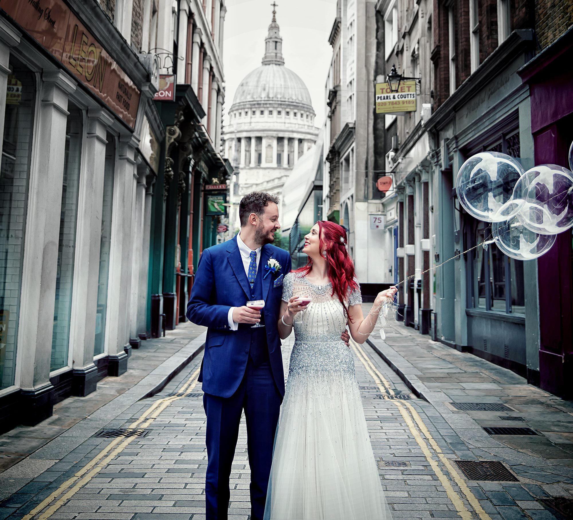 Islington wedding couple with balloons by St Pauls Cathedral image